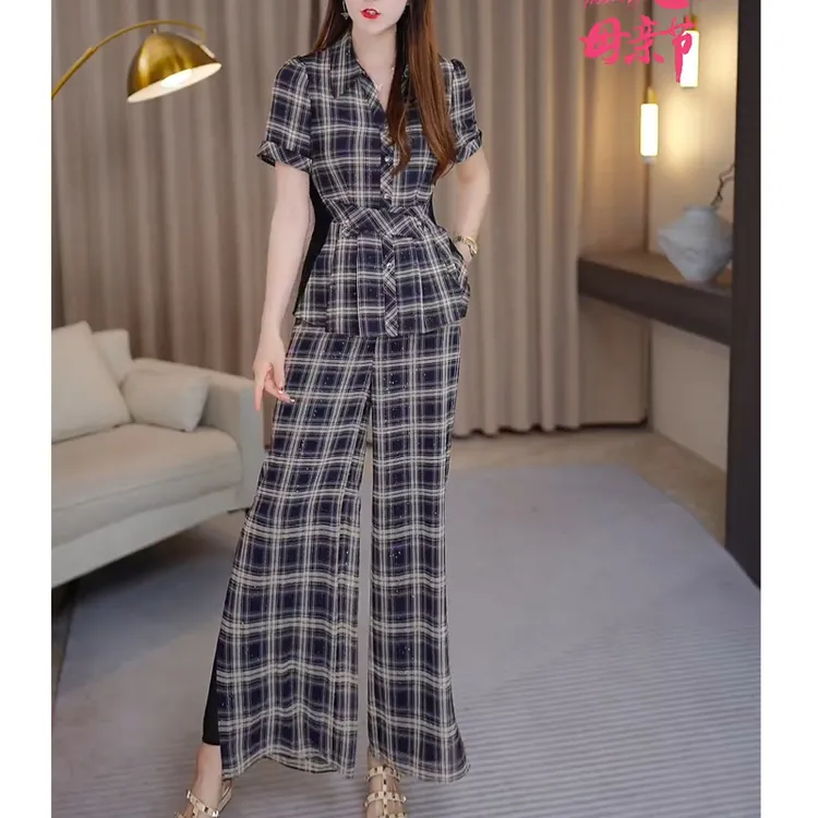 今年流行爆款格子短袖两件套女2025年夏季新款妈妈休闲阔腿裤套装