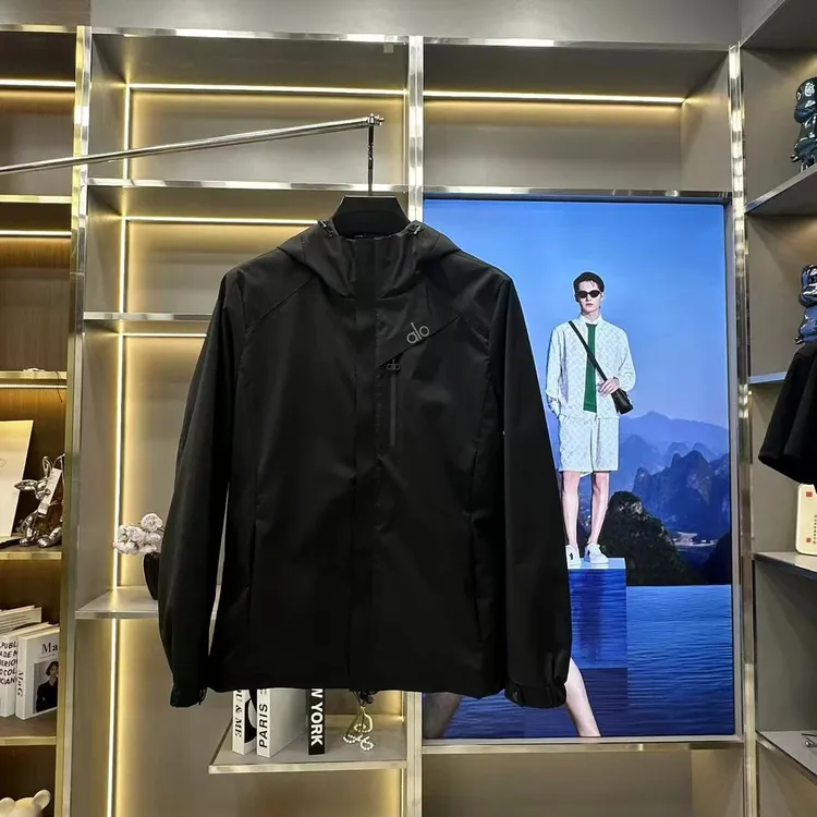 秋季新款设计师款轻奢时尚百搭高端大气舒适连帽潮牌男士夹克外套