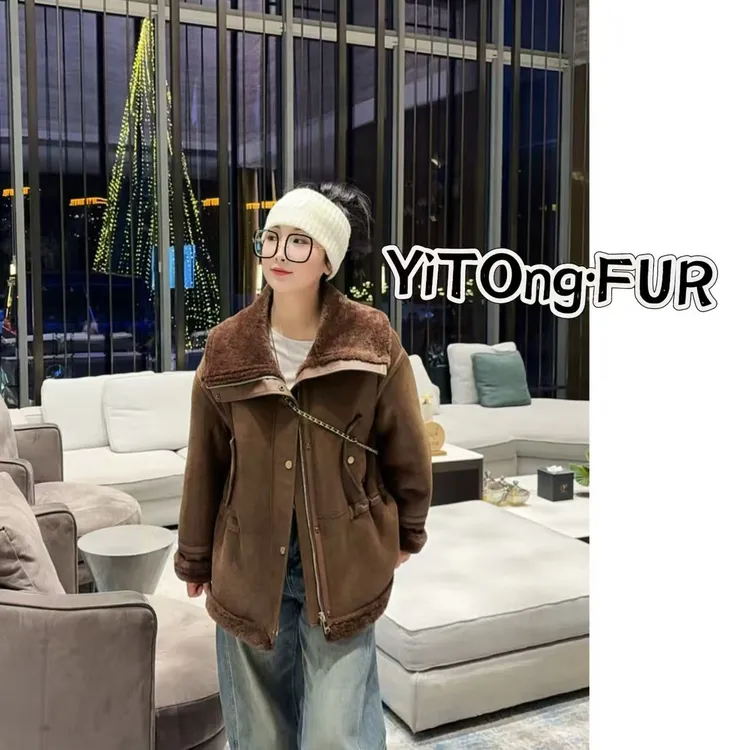【亿彤推荐】YiTOng2025/km2558新款复古油蜡皮羊皮羊毛一体外套女