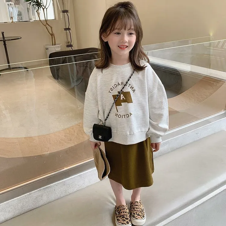 春秋女童套装宝宝洋气个性潮韩版时髦网红字母卫衣短裙两件套现货