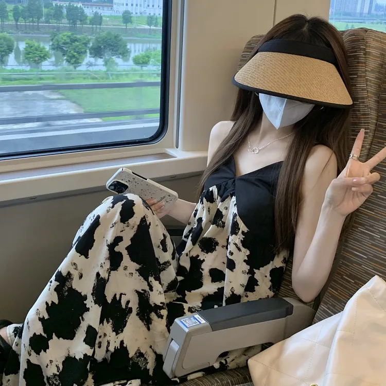 外贸港味复古chic长裙赫本风气质显瘦黑色碎花吊带连衣裙子女夏季