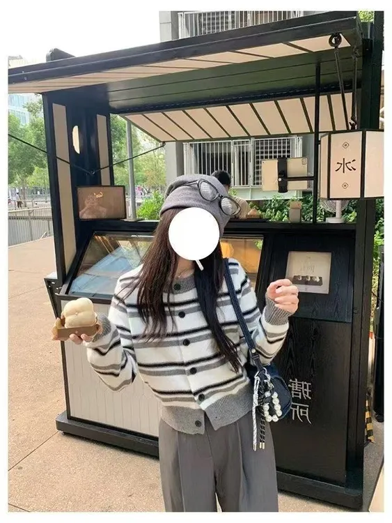 自制针织衫小个子初秋新款上衣女设计感百搭时尚灰白条纹长袖毛衣