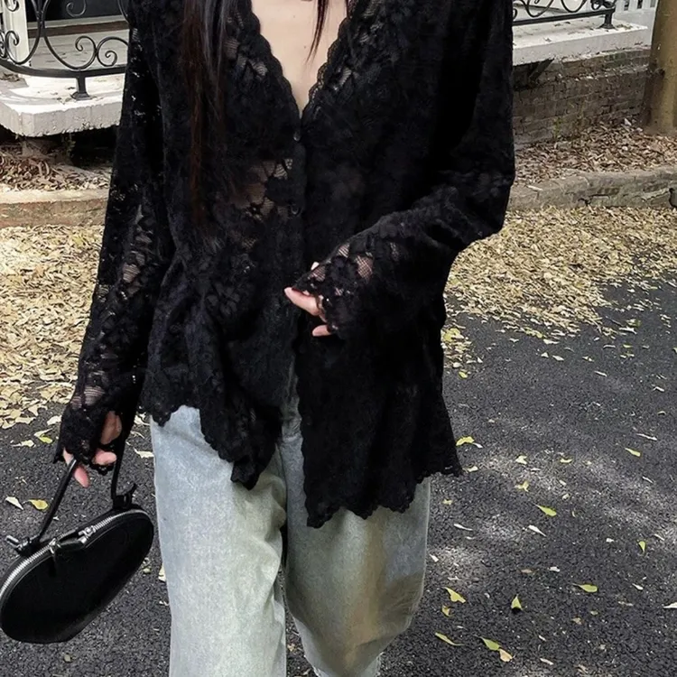 爆款打底衫高级感甜辣镂空蕾丝上衣女2025秋季新款时尚长袖衬衫潮
