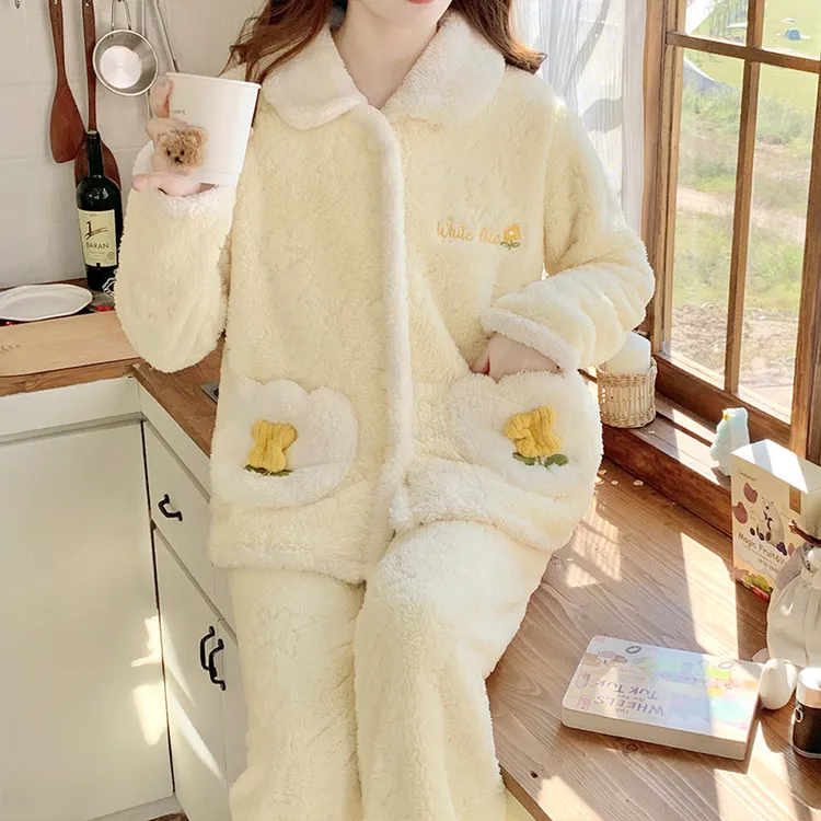 珊瑚绒加绒加厚家居服秋冬保暖法兰绒长袖甜美可爱翻领睡衣女套装