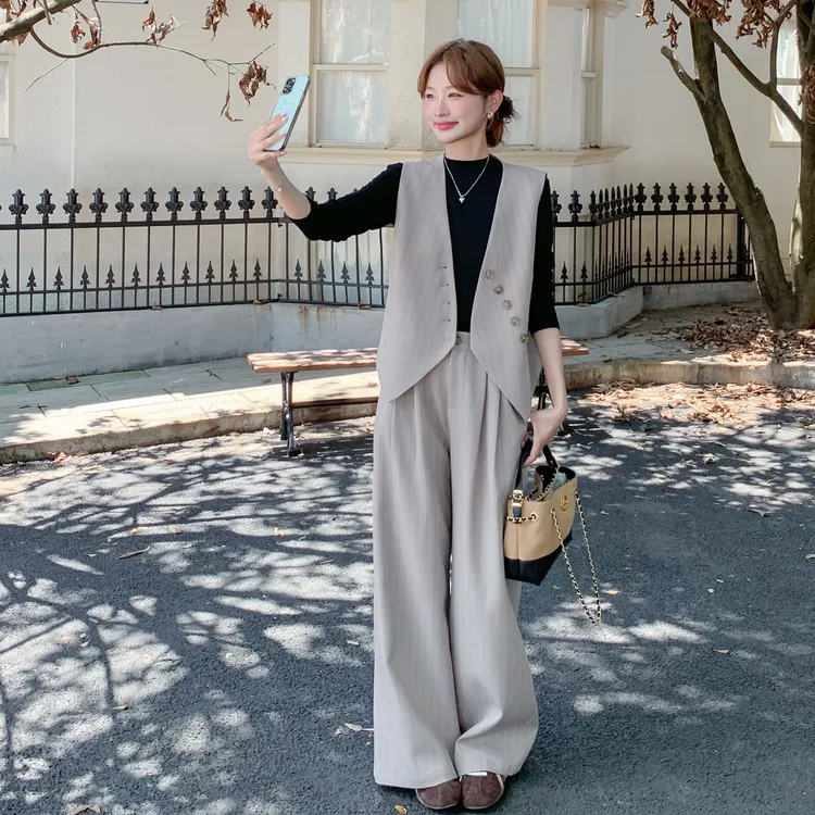 法式老钱风御姐范气质套装女2025秋季新款V领马甲直筒长裤两件套