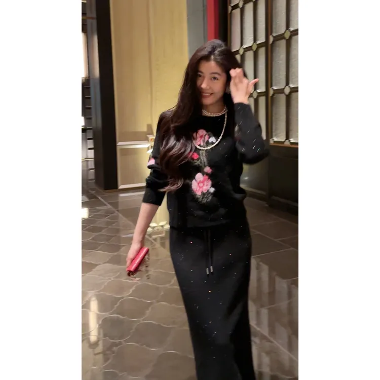 N.COU妮蔻25冬新款洋气复古提花刺绣软糯绵羊毛套头毛衣DY10382