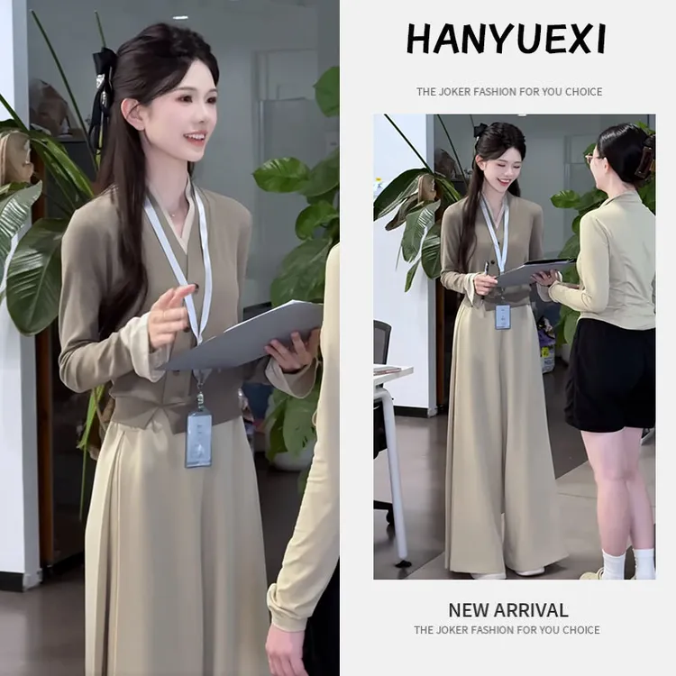 秋季温柔系穿搭女2025新款韩版短款V领长袖上衣休闲阔腿裤两件套