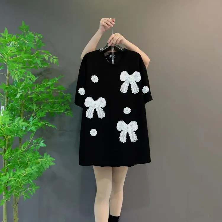 25181欧货新款大码中长款立体花朵蝴蝶结极简风圆领T恤设计感黑色