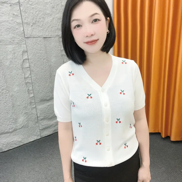 4669微胖夏季新款法式甜美刺绣花朵【樱桃】贝壳扣真多巴胺服装女