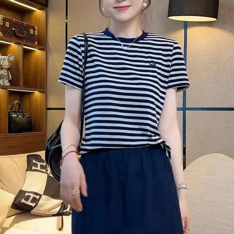 夏季圆领条纹气质小标休闲T恤女设计感时尚百搭透气高档显瘦上衣