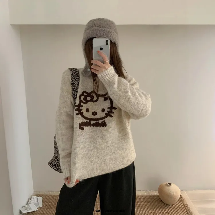 韩系植绒绣花圆领彩纱宽松毛衣女2025秋冬季新款提花设计感针织衫
