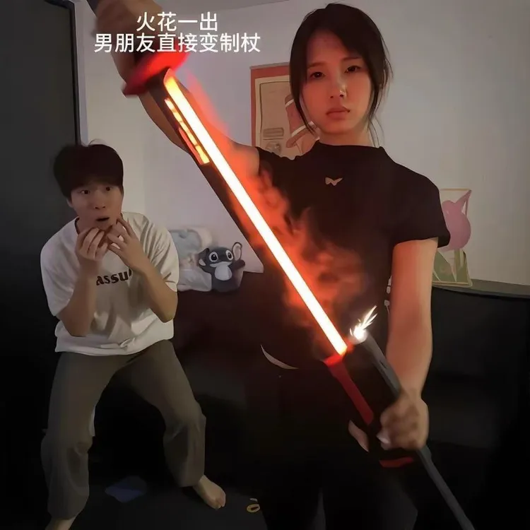 新款星际火花战刃七彩光剑流光灯光儿童激光玩具男孩声光喷雾漂泊
