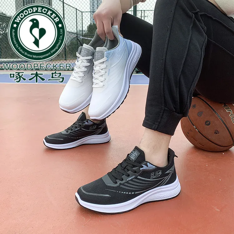 啄木鸟潮流男鞋户外透气拼色随意搭配夏季男士平跟运动休闲款时尚