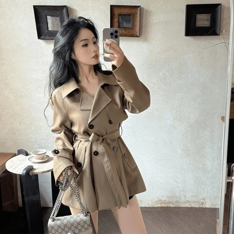 淳启驼色短款风衣女秋季伦敦往事重工设计英伦风双排扣小个子外套