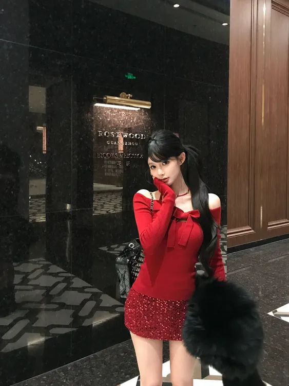 Cz纯子设计感挂脖露肩绑带蝴蝶结针织衫纯欲风修身长袖上衣女