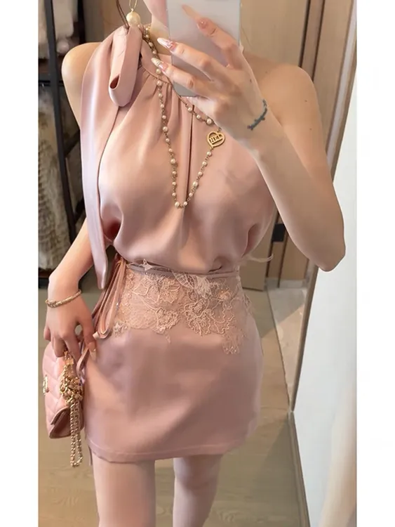 釉粉套装 无袖挂脖飘带背心上衣+高腰a字半身裙加蕾丝腰封两件套