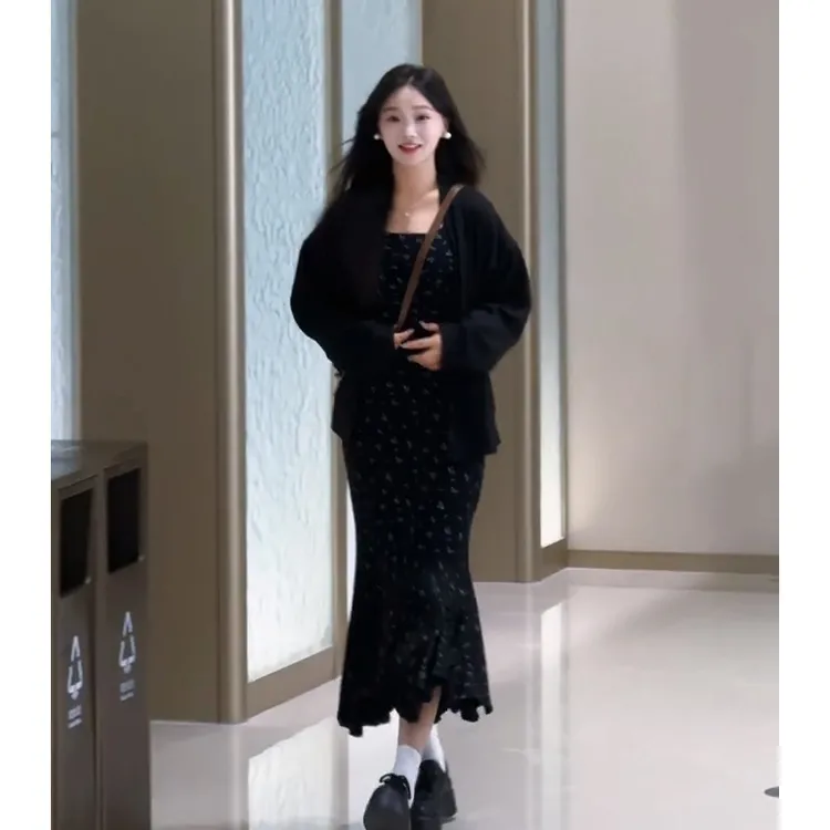 2025早秋新款女韩系穿搭修身长袖针织开衫收腰显瘦碎花鱼尾连衣裙