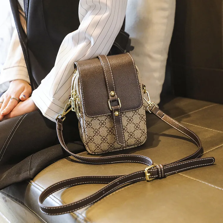 夏季新款竖款手机包复古时尚易搭单肩斜挎印花包多层零钱包女采宁