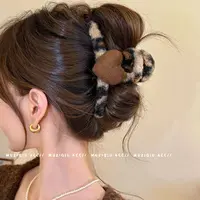 木子秋复古爱心豹纹毛呢抓夹高级感时髦洋气复古百搭简约发夹秋冬