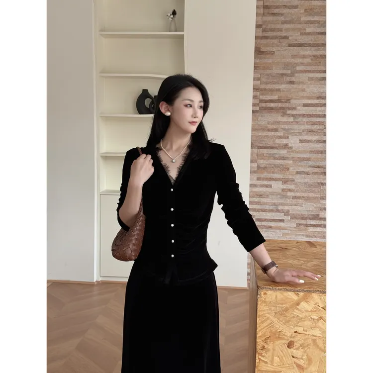 【上衣】JINGJIE STUDIO 秋季设计师款时尚百搭气质丝绒上衣5998