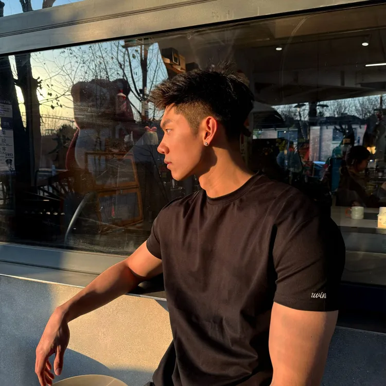 WINWIN美式短袖速干负离子抑菌正肩吸汗单向导凉感健身T恤索罗娜