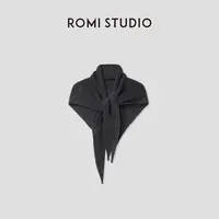 ROMI STUDIO“温柔已至”软糯山羊绒纱线三角披肩围巾RW24LPY1114
