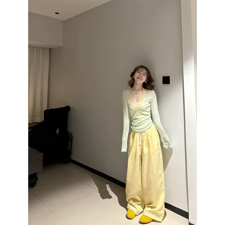 2025春季新款修身显瘦简约百搭时尚挂脖内搭长袖上衣直筒宽松长裤