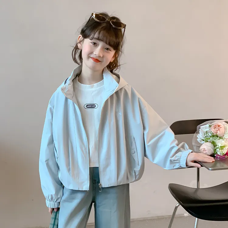 女童外套秋季2025新款冲锋衣中大童秋装外穿休闲百搭防风连帽开衫