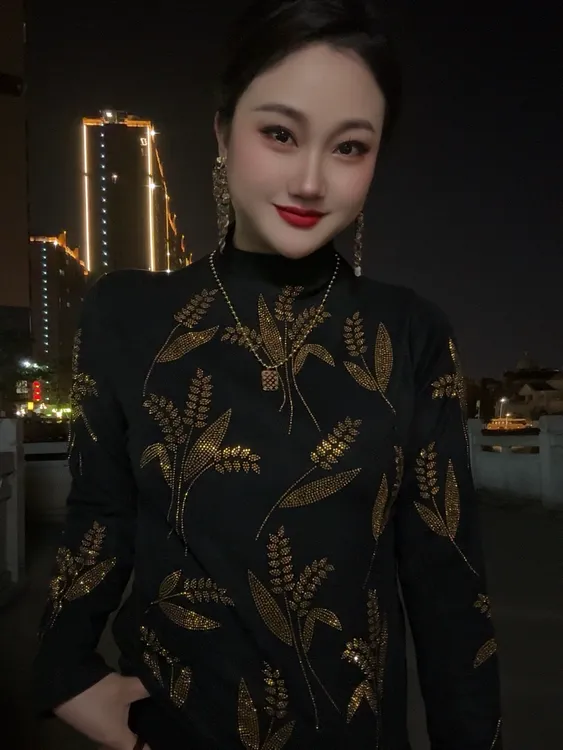 麦芽双款式新款秋冬爆款洋气时尚长袖打底衫