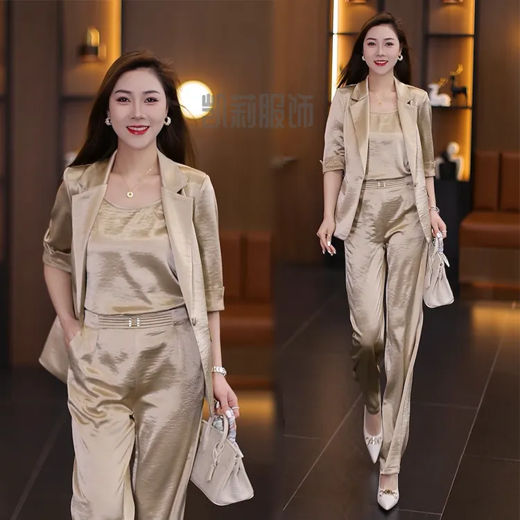 时尚小西装套装女2025夏季新款气质减龄外套百搭背心直筒裤三件套