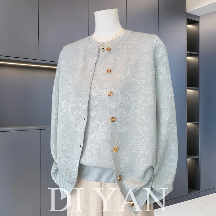 2025新款时尚妈妈秋装薄款开衫外套针织两件套中老年女春秋上衣服