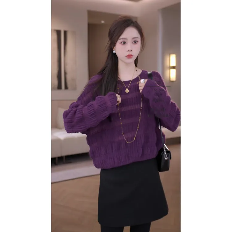 法式温柔风紫色圆领毛衣女2025秋季设计感显瘦减龄百搭长袖针织衫