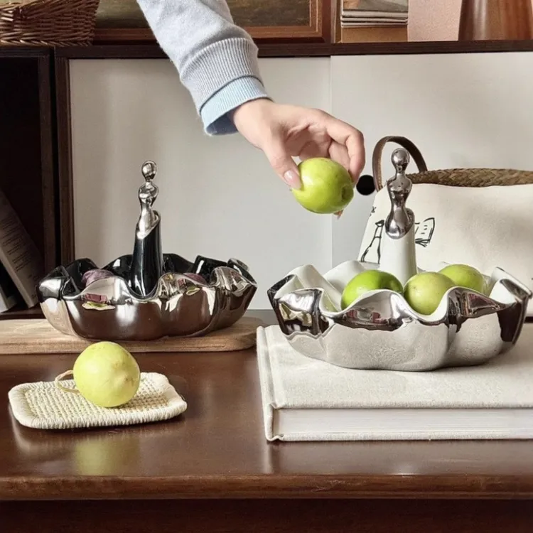 安妮小姐裙摆陶瓷果盘家用糖果水果收纳盘桌面入门玄关装饰摆件