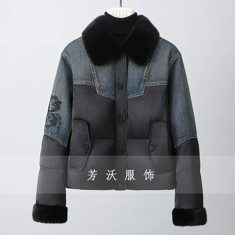 真毛水貂毛领翻领短款重工刺绣拼接牛仔鹅绒服时尚洋气高奢女装