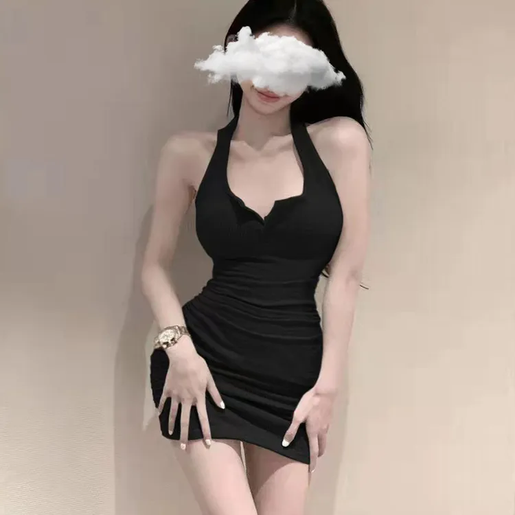 【青涩日记】粉色纯欲小众小香风挂脖上班背心睡裙夏季修身包臀睡衣