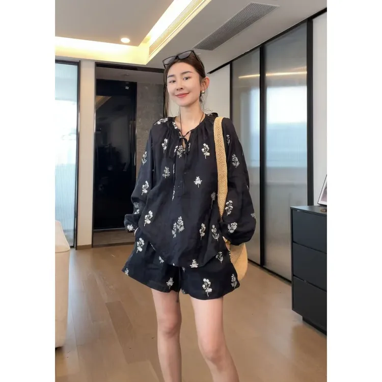 玖了个玖 2025夏款 极简百搭花草刺绣麻料衬衫短裤套装 2505C3071