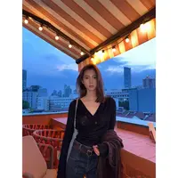 常存CUN BLVD 天丝羊毛交叉领打底衫