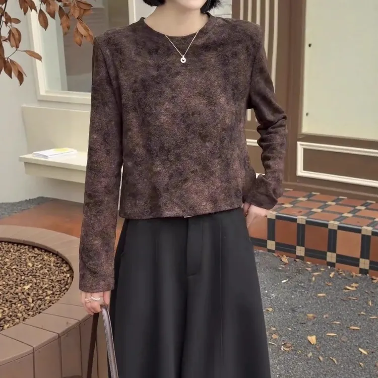 大码欧货时尚晕染长袖t恤女秋季新款胖MM显瘦打底衫正肩内搭上衣