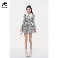 毛妮LADIESFIRST【质感冷奢】小香风格纹刺绣花朵西装外套女L2372