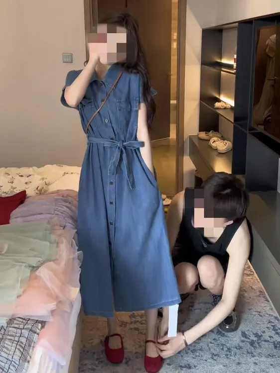 2025夏季新款港风复古气质短袖绑带收腰牛仔连衣裙女显瘦长裙女