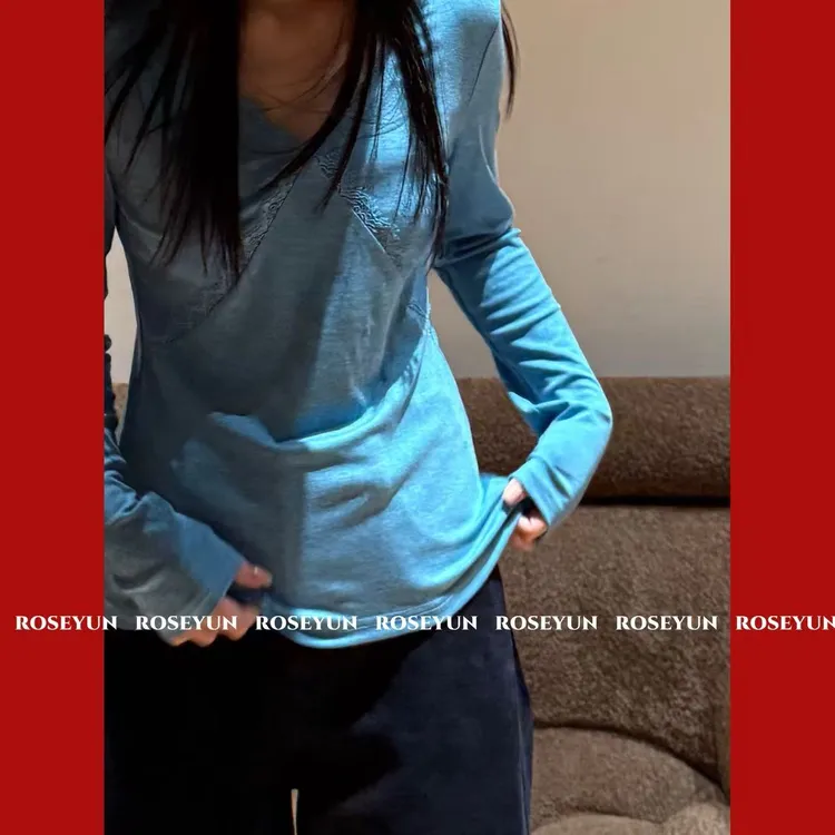 【Rose Yun】交叉蕾丝花边莱赛尔加羊毛混纺v领上衣 JY125081