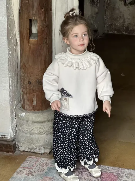 QHY-3177-儿童森系百搭洋气藏蓝色碎花羊驼绒花边裤（冬款）