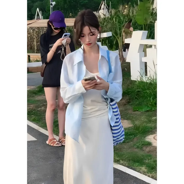 MARIE.COCO清冷高级感白色吊带上衣外搭蓝色防晒开衫半身裙三件套