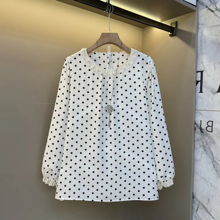 大码女装2025新款圆领钉珠蕾丝花边波点设计感时尚百搭上衣25169