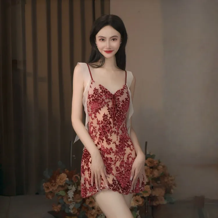 飞袖聚拢加胸垫吊带睡裙家居服