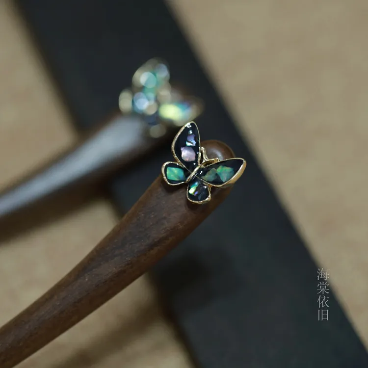海棠依旧【彩蝶】日常简约发簪短簪蝴蝶盘发大叶檀木新中式盘发半盘