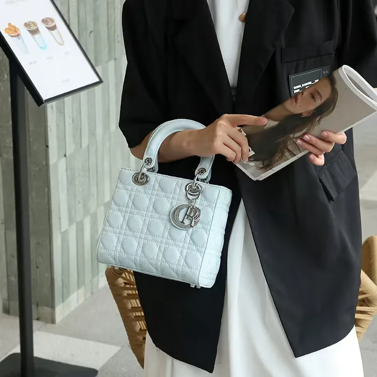 方形戴妃包单肩单根斜挎包菱格纯色小方包休闲风女士手提式