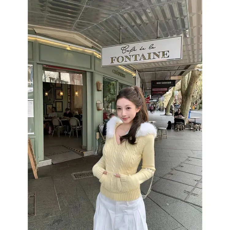 曼曼【复古心绪】连帽（可拆卸毛毛领）V领麻花毛衣女针织上衣25976#