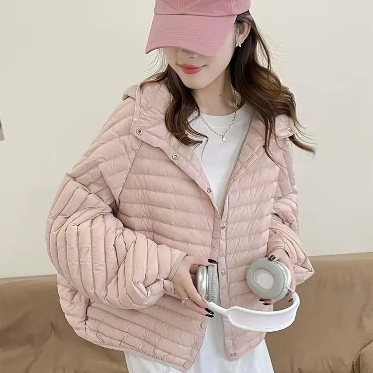 2025女显瘦休闲轻薄90白鸭绒羽绒服韩版连帽外套弯刀袖宽松初冬装