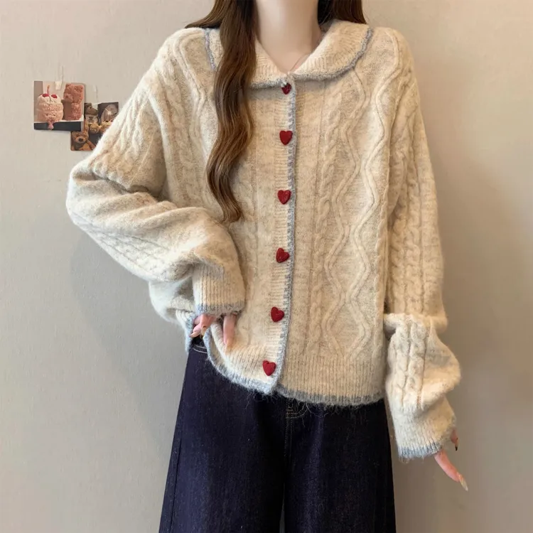 大码胖MM复古爱心扣娃娃领麻花毛衣外套女秋季遮肚子宽松针织开衫